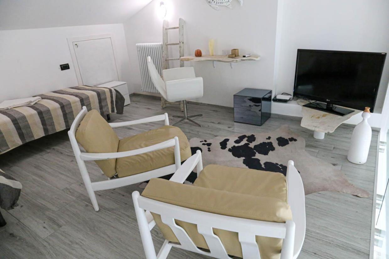 Le Coccinelle Home A リエルナ エクステリア 写真